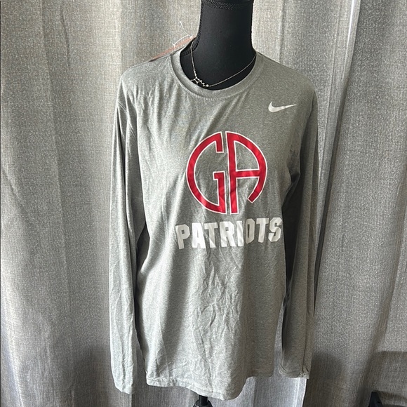 Nike Gray Long Sleeve Tee with Athletic Style - Picture 1 of 4